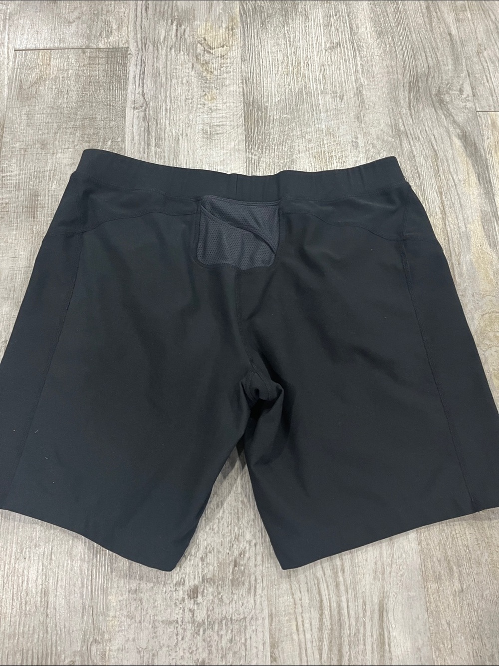 Nike Black Performance Shorts with White Swoosh - Picture 6 of 9